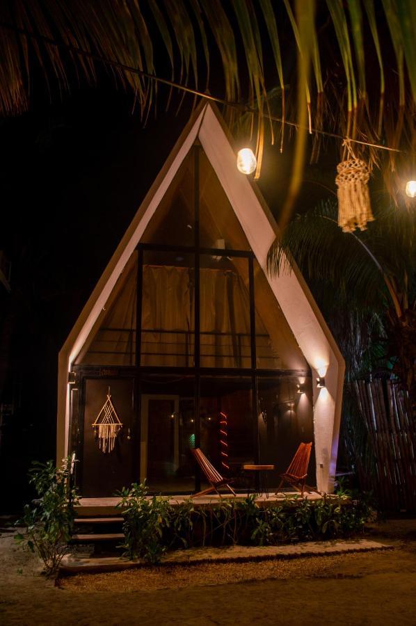 Xtambaa Cabins & Spa Only Adults El Cuyo Εξωτερικό φωτογραφία