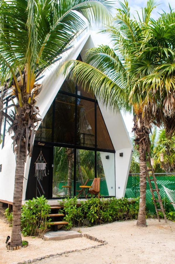 Xtambaa Cabins & Spa Only Adults El Cuyo Εξωτερικό φωτογραφία