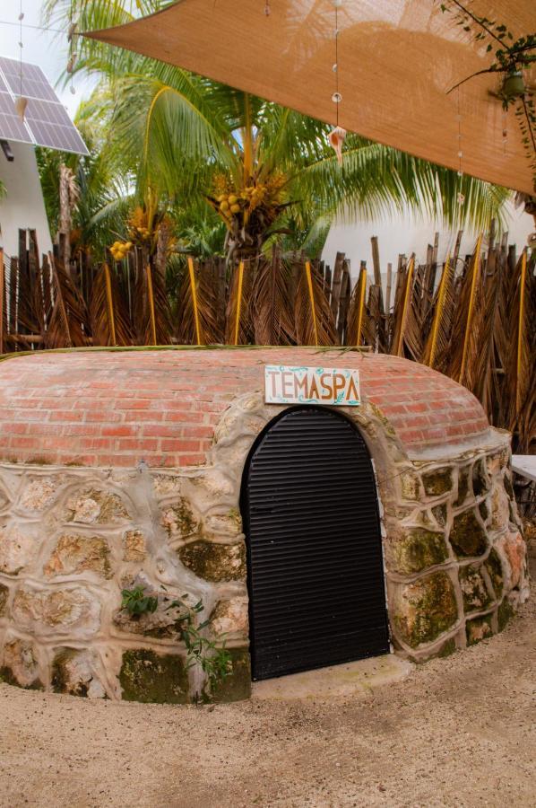 Xtambaa Cabins & Spa Only Adults El Cuyo Εξωτερικό φωτογραφία