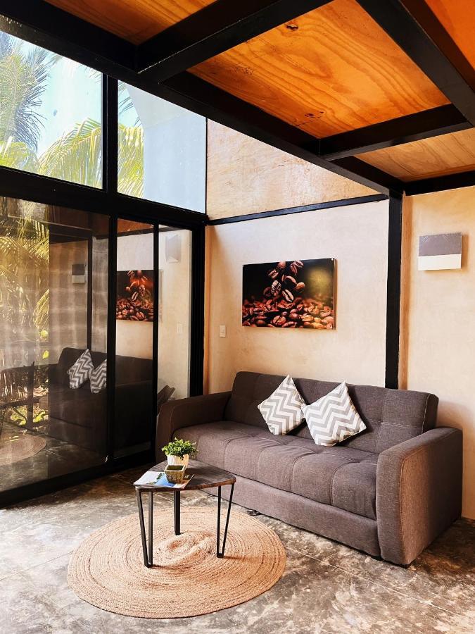 Xtambaa Cabins & Spa Only Adults El Cuyo Εξωτερικό φωτογραφία